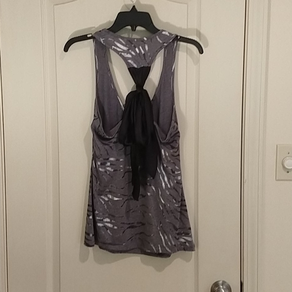 Silk bow tie-back zebra print tank - Picture 5 of 11